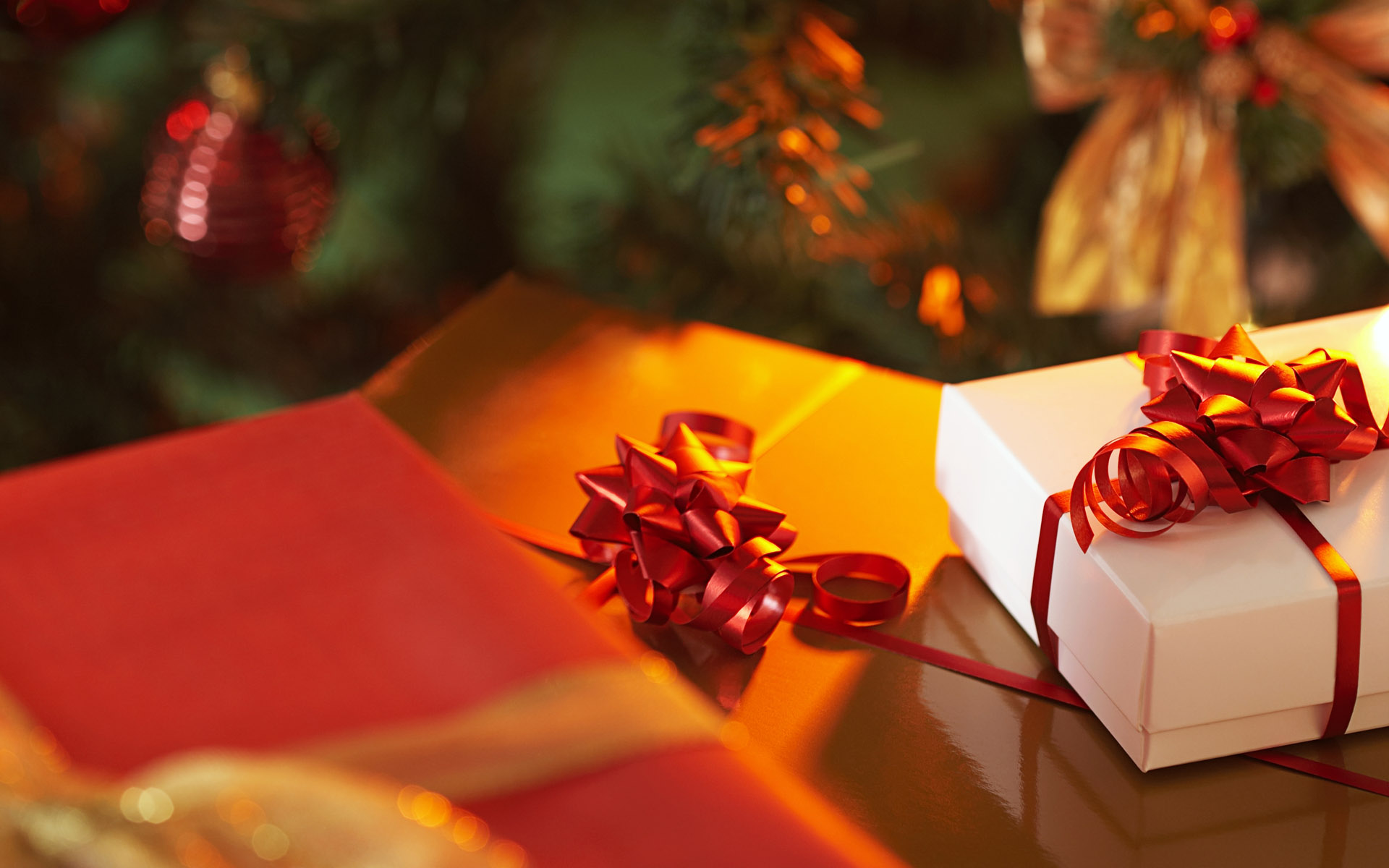 High Street Gent - Christmas Presents under Christmas Tree