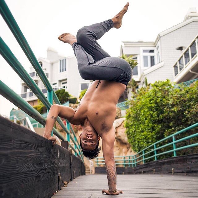 MUST HAVE MEN'S YOGA CLOTHES MADE EASY, Men’s Yoga, Yog clothes, Shorts, Stretch, Eco Friendly, Yoga for men