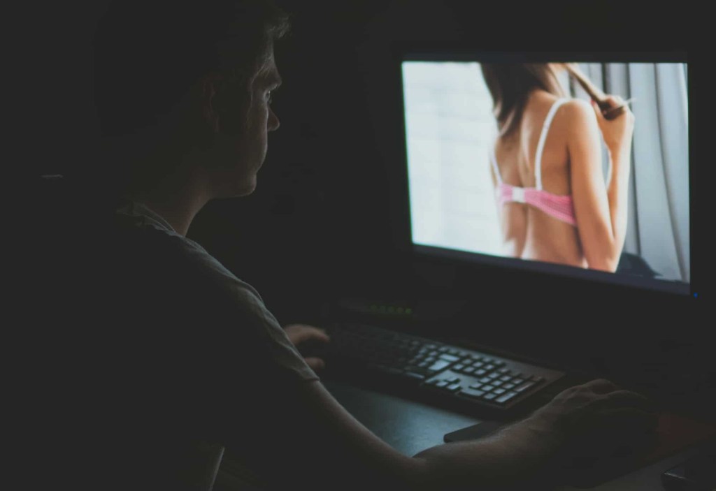 Does watching too much porn affect your&nbsp;brain?